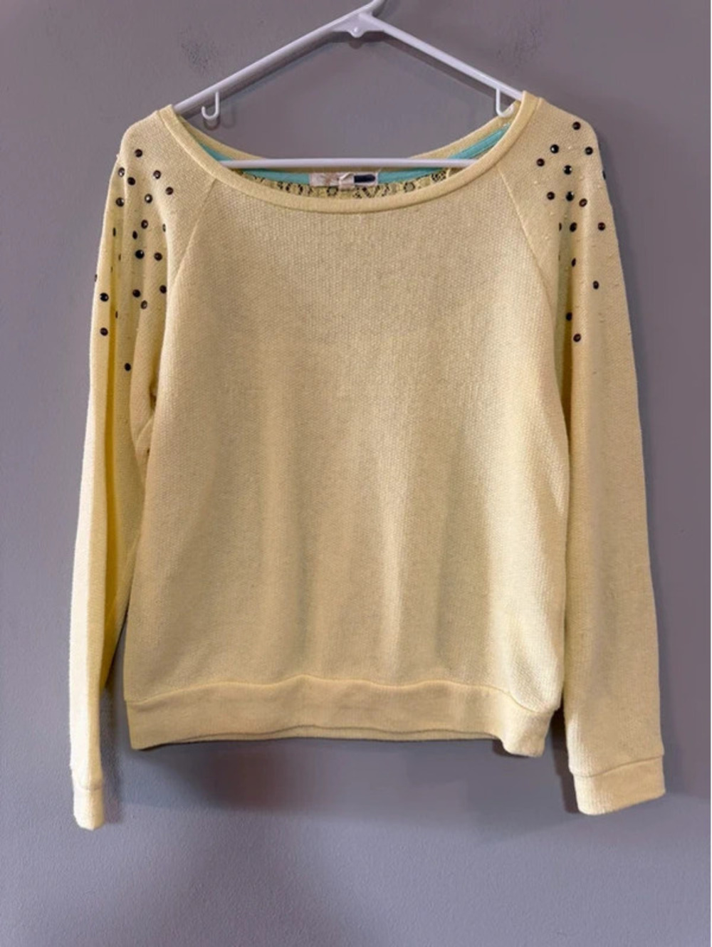Rewind Womenβs Large Yellow Studded Lace-Back Lightweight Sweater